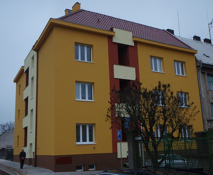 Revitalizace bytového domu Jungmannova 795 v Kostelci nad Orlicí