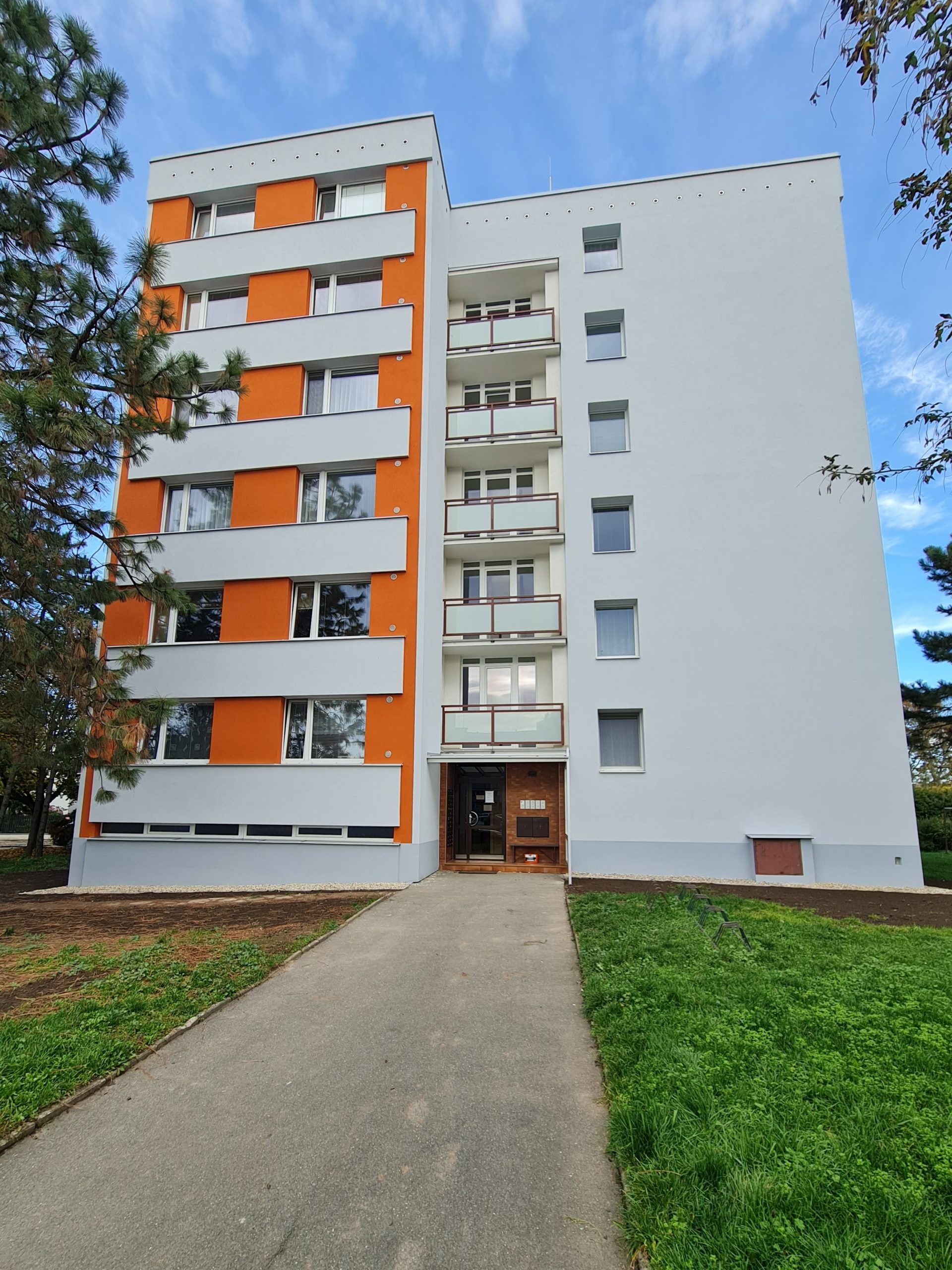 Zateplení bytového domu ul. Hradecká 412, Hradec Králové